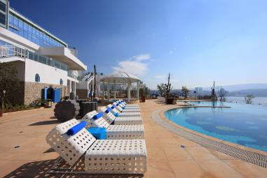 Hot spring water mansion